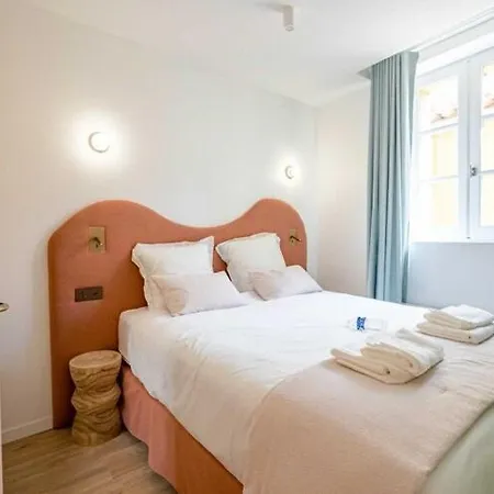 Beautiful 2bdr Flat - Hyper Centre St Tropez Lägenhet